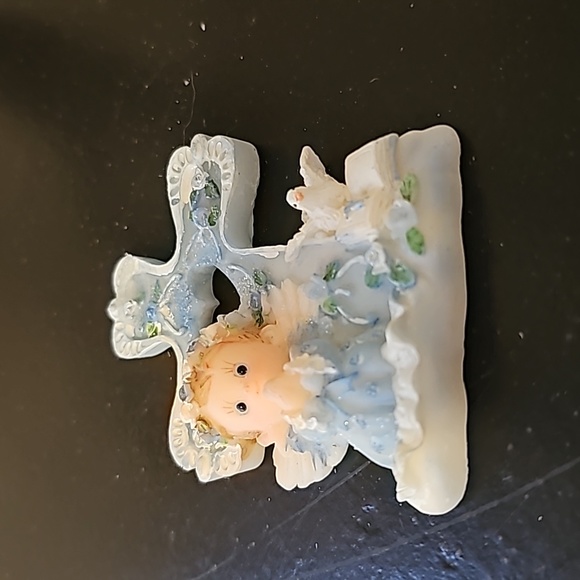 Small Cross with Angel - Picture 5 of 6